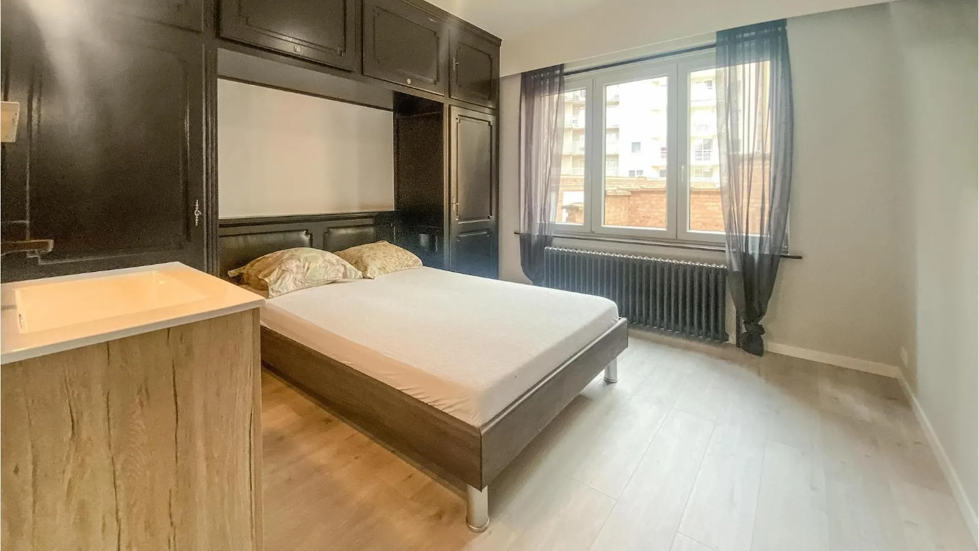 Cozy Apartment In Oostende With Kitchen Ostende